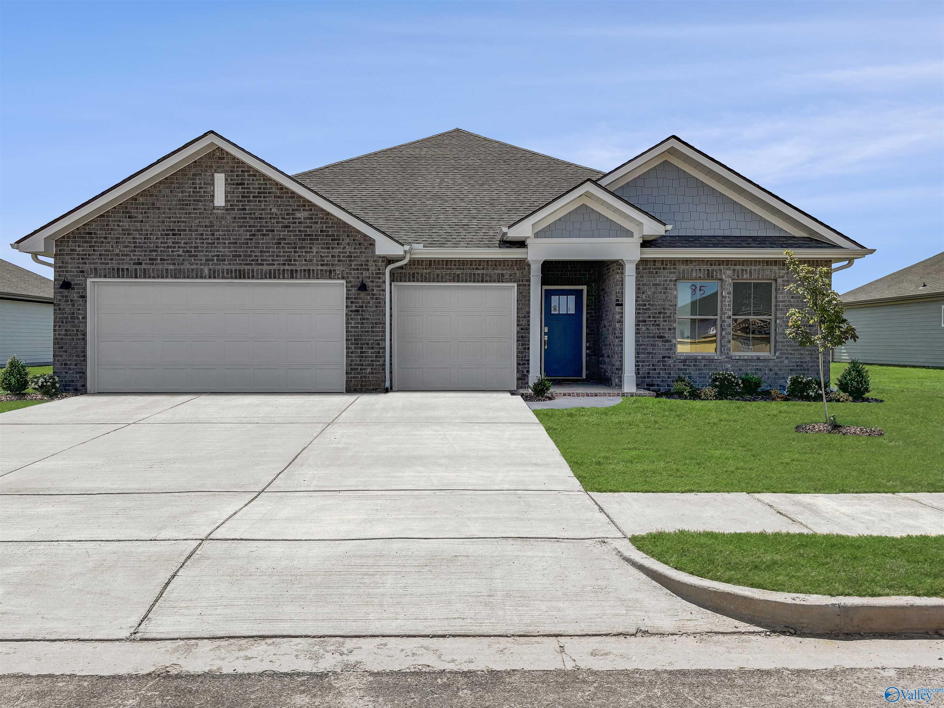 7106 Holly Creek Drive, Owens Cross Roads, Alabama image 1