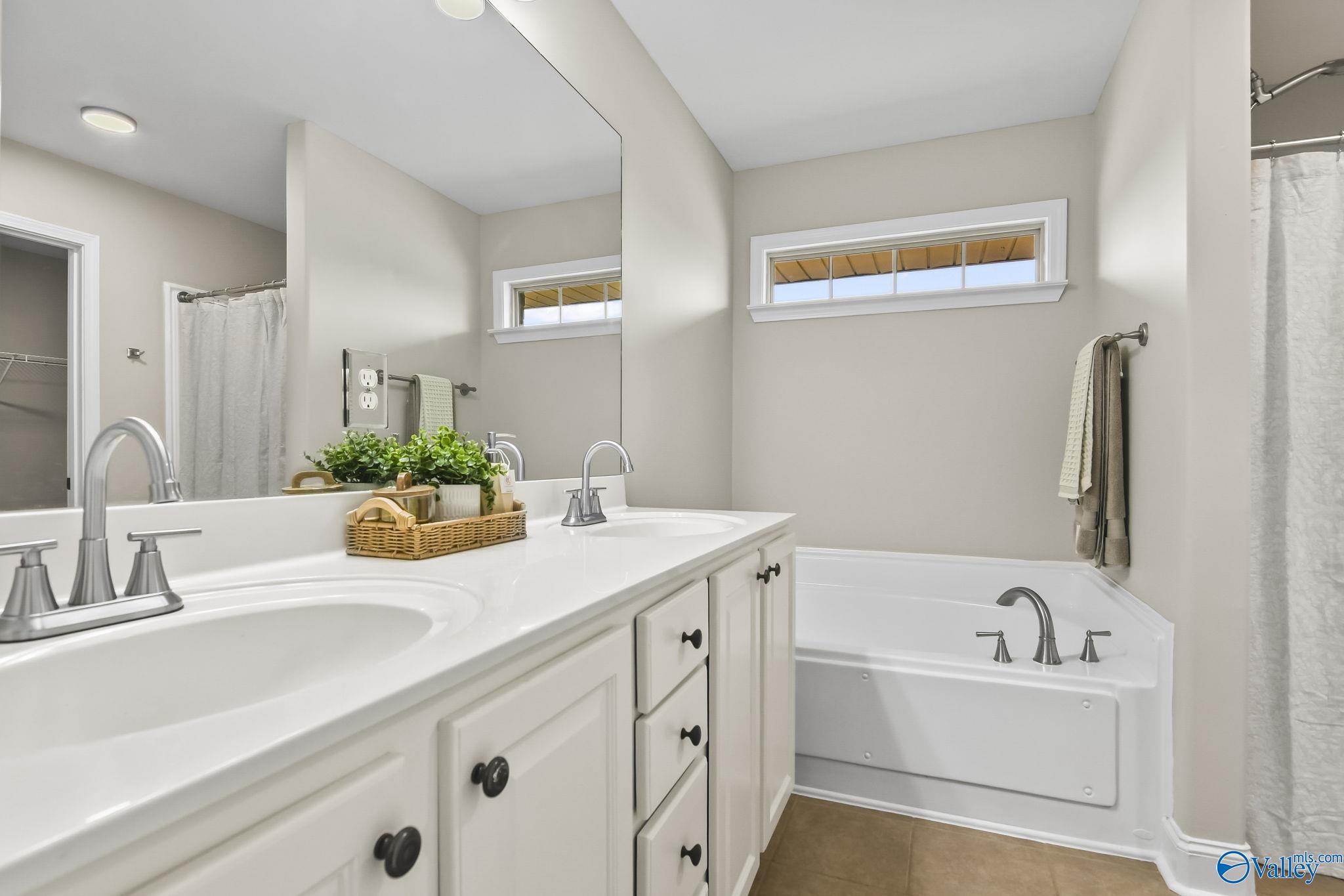 102 Kings Cove Circle, Madison, Alabama image 24