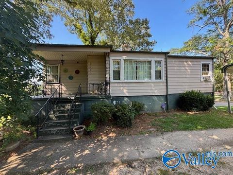 Homes For Sale - 1210 Paden Drive<br/> Etowah County, Gadsden, AL 35903