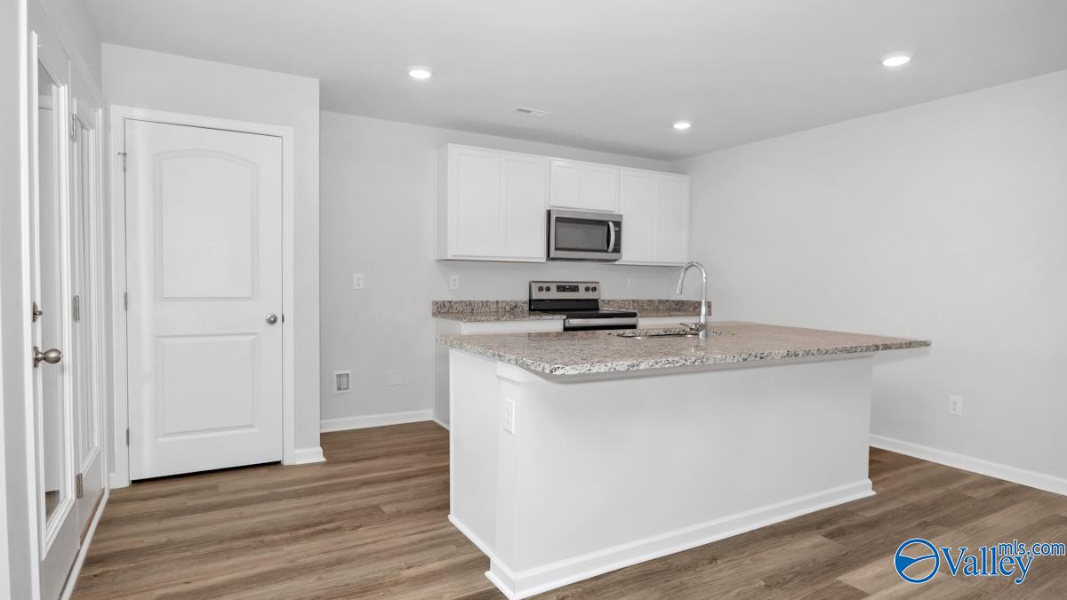 15396 Bees Street, Harvest, Alabama image 6