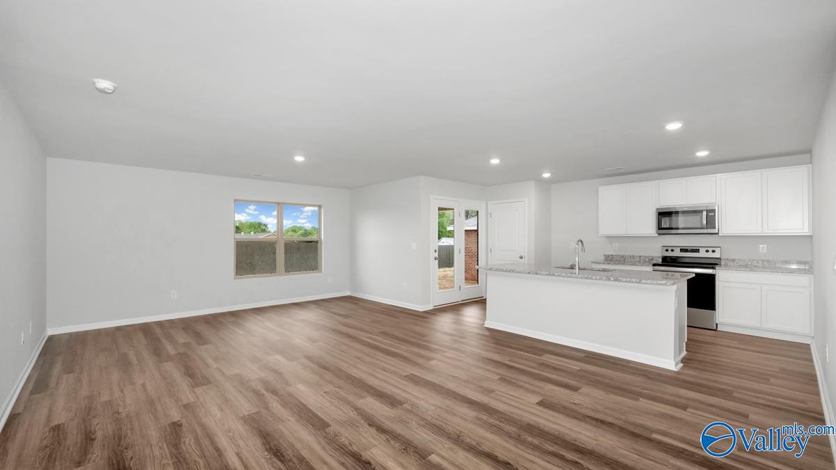 15396 Bees Street, Harvest, Alabama image 3