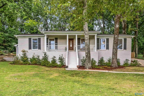Homes For Sale - 7102 Garth Road<br/> Huntsville, AL 35802