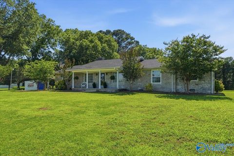 Homes For Sale - 7485 Moores Mill Road<br/> Huntsville, AL 35811