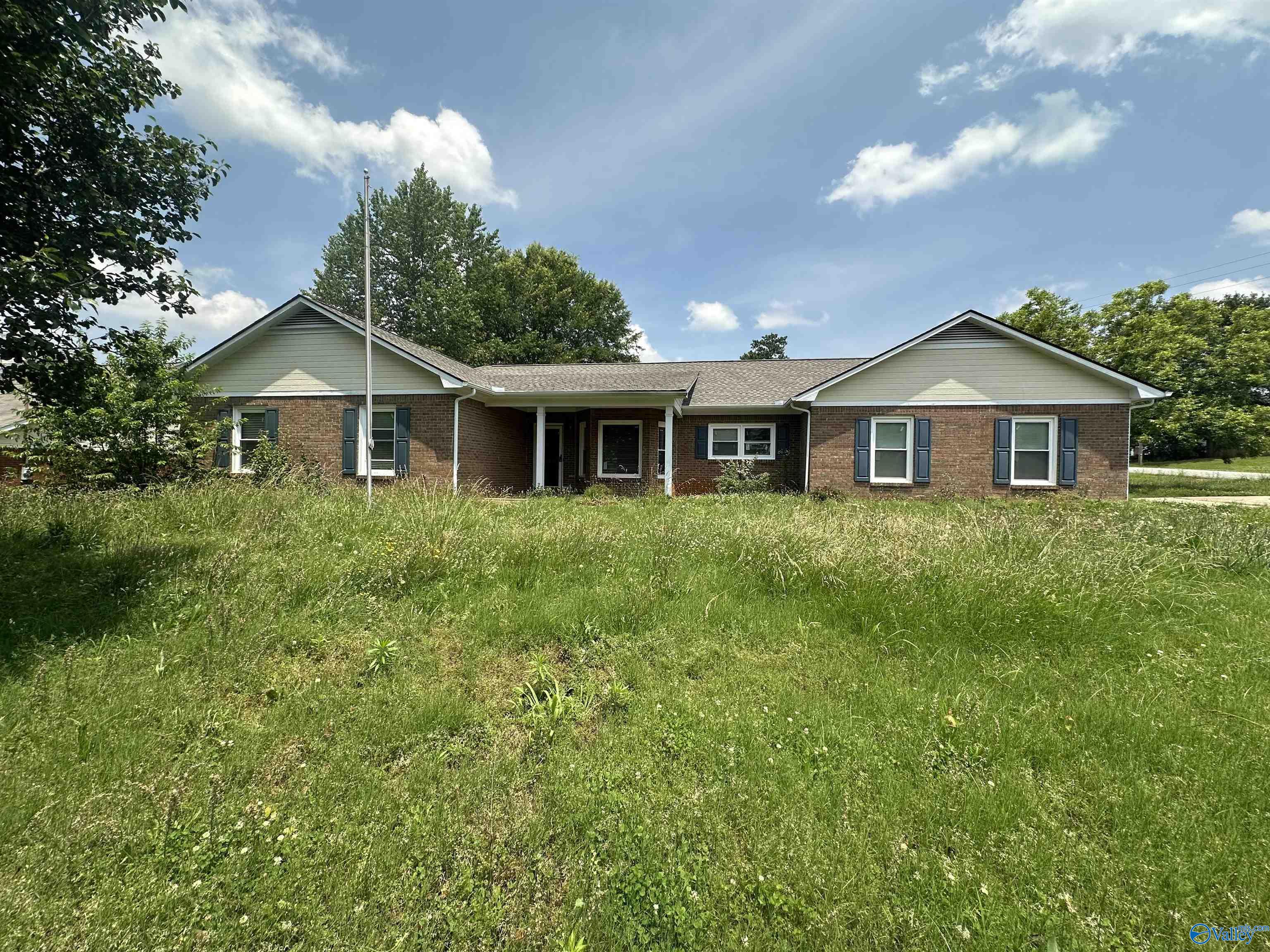 114 Silverleaf Drive, Harvest, Alabama image 1