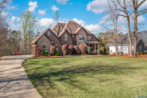 Photo of 130 Heron Drive SE, Gadsden, AL 35901 (MLS # 21912629)