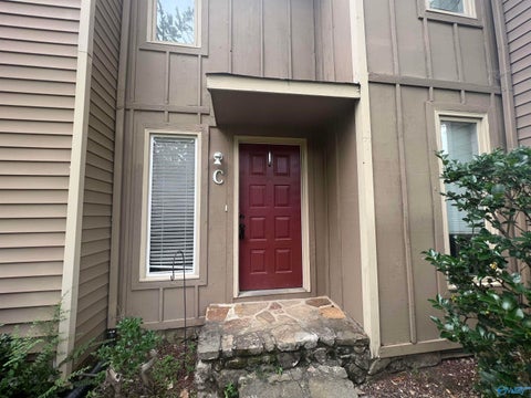 Townhouse For Rent - 9007 Mahogany Row #C<br/> Huntsville, AL 35802