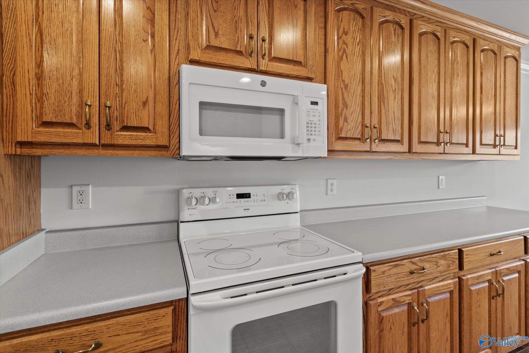 2239 Naples Drive, Decatur, Alabama image 9