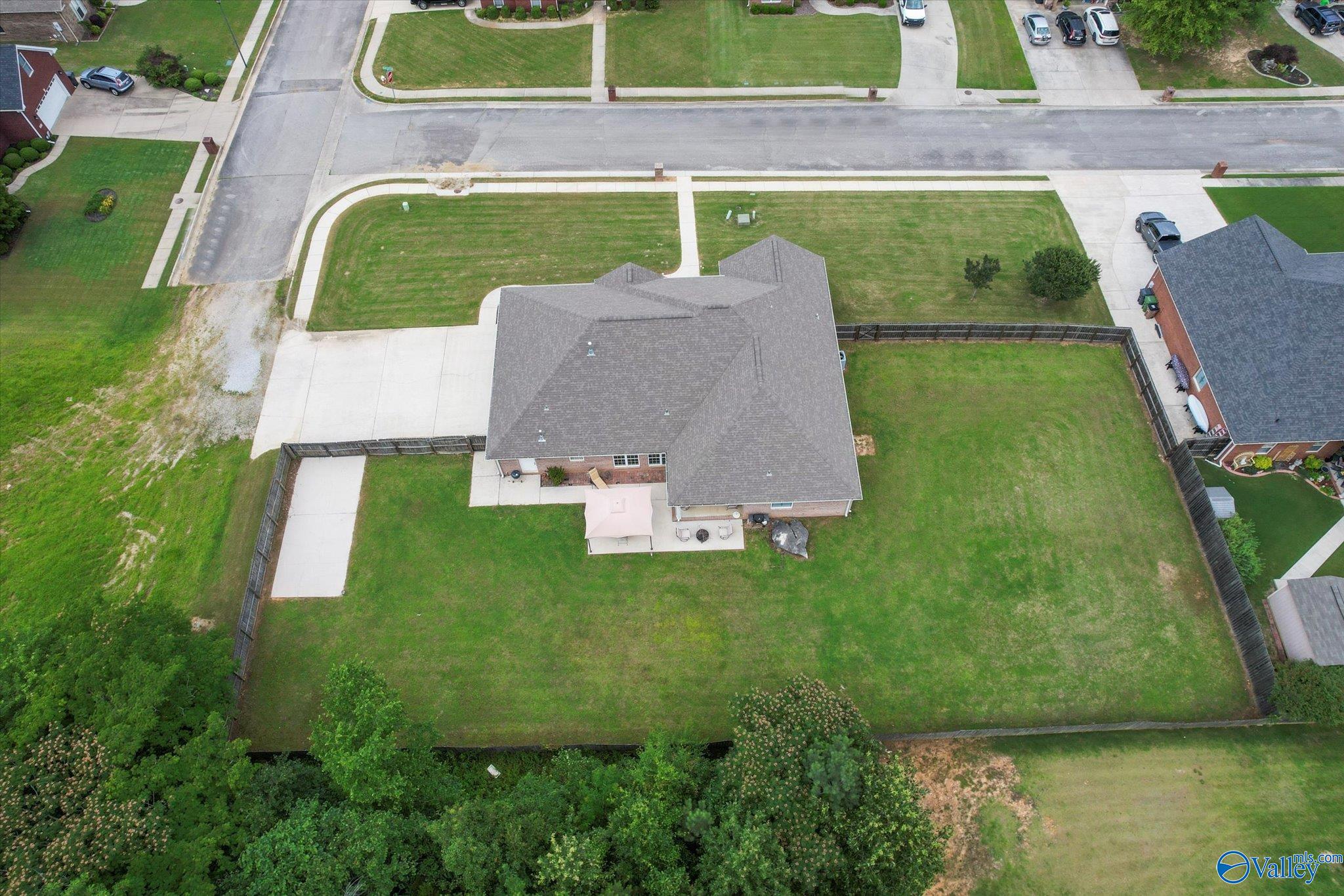 2239 Naples Drive, Decatur, Alabama image 31