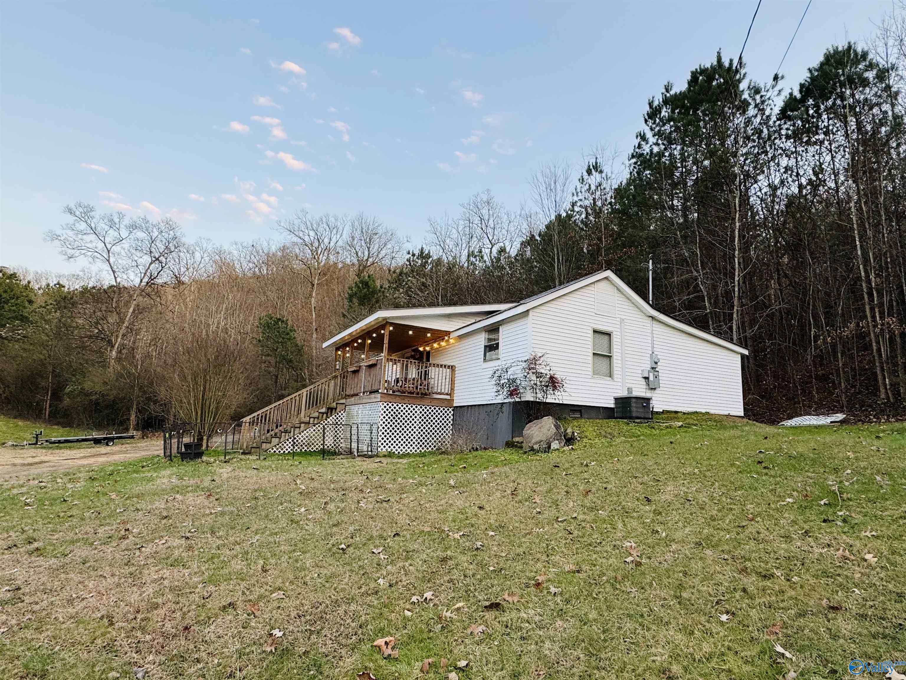 4157 Hideaway Drive, Guntersville, Alabama image 2