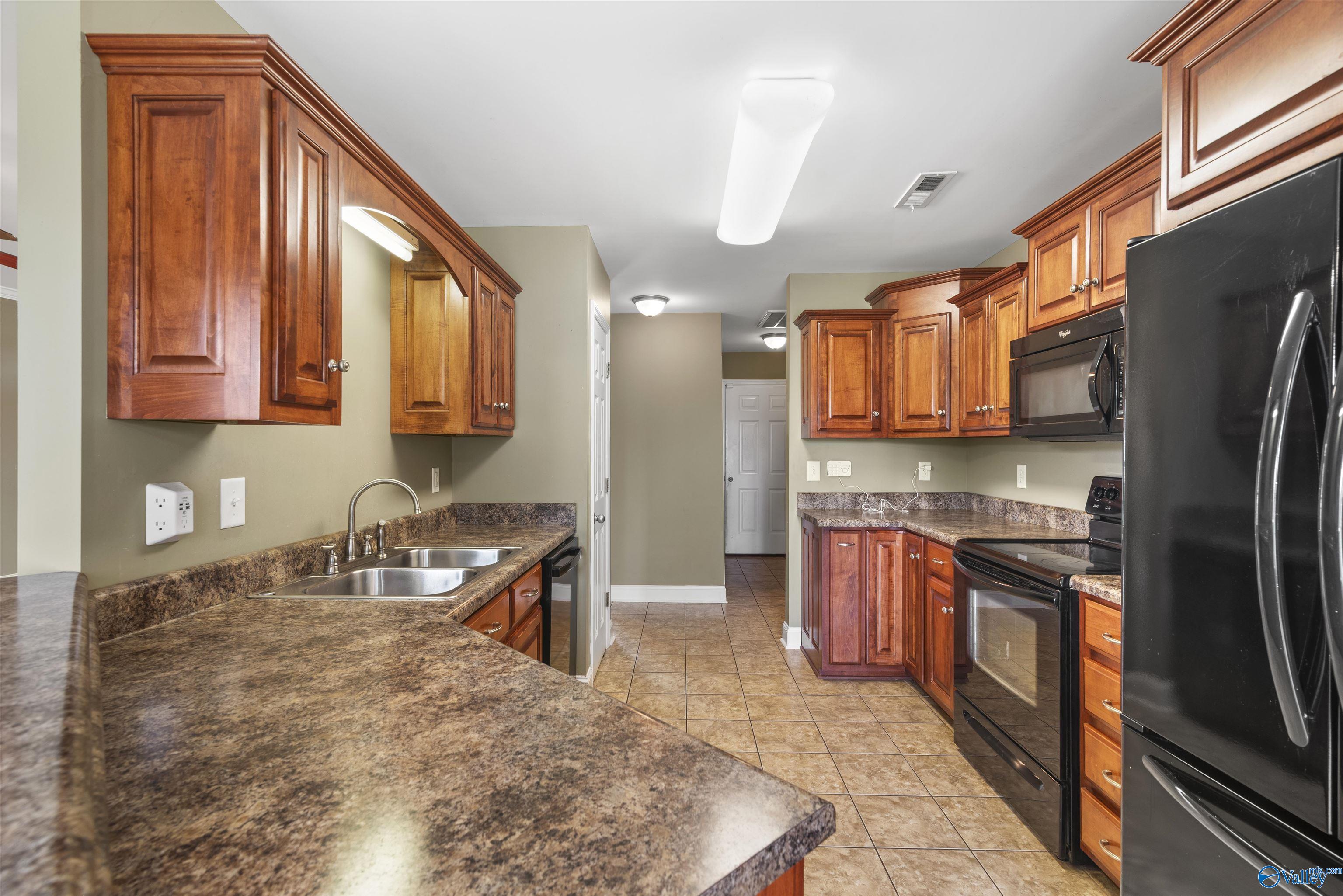 140 Cypress Drive, Decatur, Alabama image 9