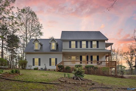 Homes For Sale - 190 County Road 3933<br/> Arley, AL 35541