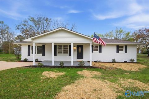 Photo of 18247 Circle Drive, Athens, AL 35613 (MLS # 21912409)