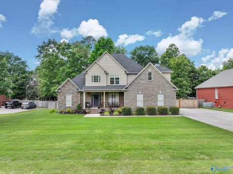 Homes For Sale - 3307 South Point Street<br/> Morgan County, Hartselle, AL 35640