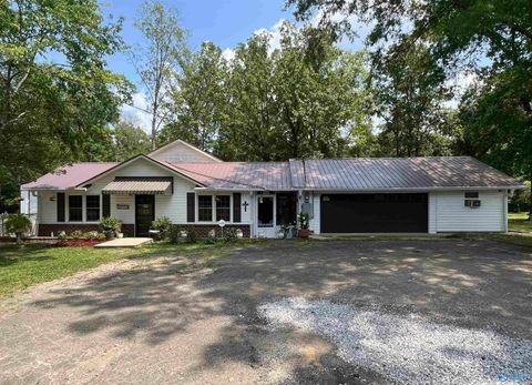 Homes For Sale - 2049 Ewing Avenue<br/> Etowah County, Gadsden, AL 35901