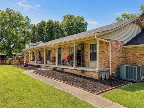 Homes For Sale - 802 Penn Circle<br/> Hartselle, AL 35640