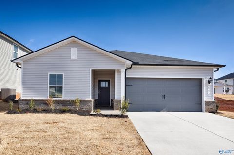 Homes For Sale - 29472 Satilla Circle<br/> Madison, AL 35756