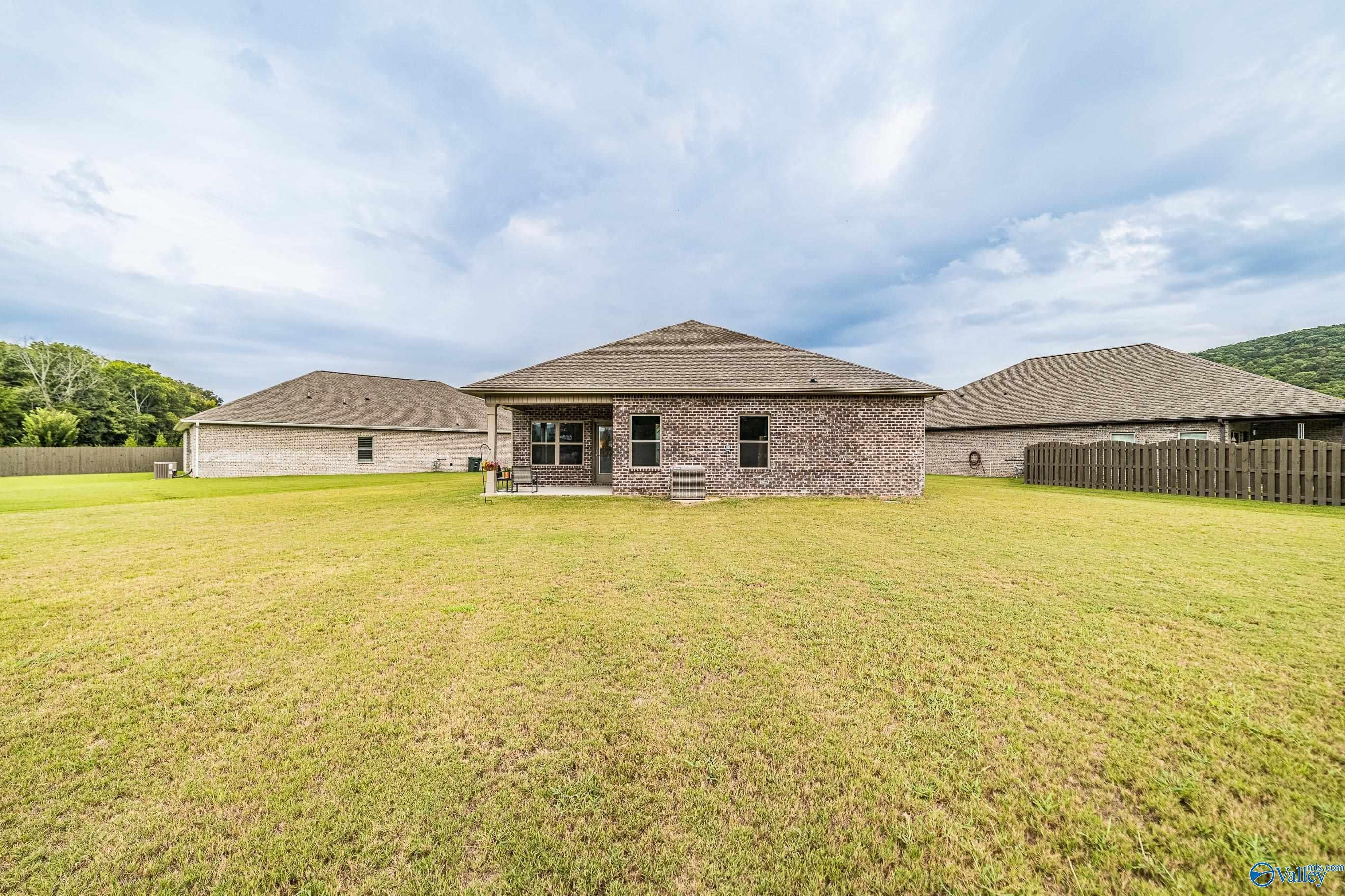 9522 Hampton Oak Drive