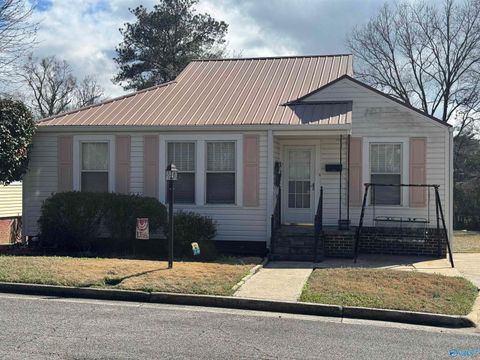 Homes For Sale - 613 Sizemore Street<br/> Etowah County, Gadsden, AL 35903