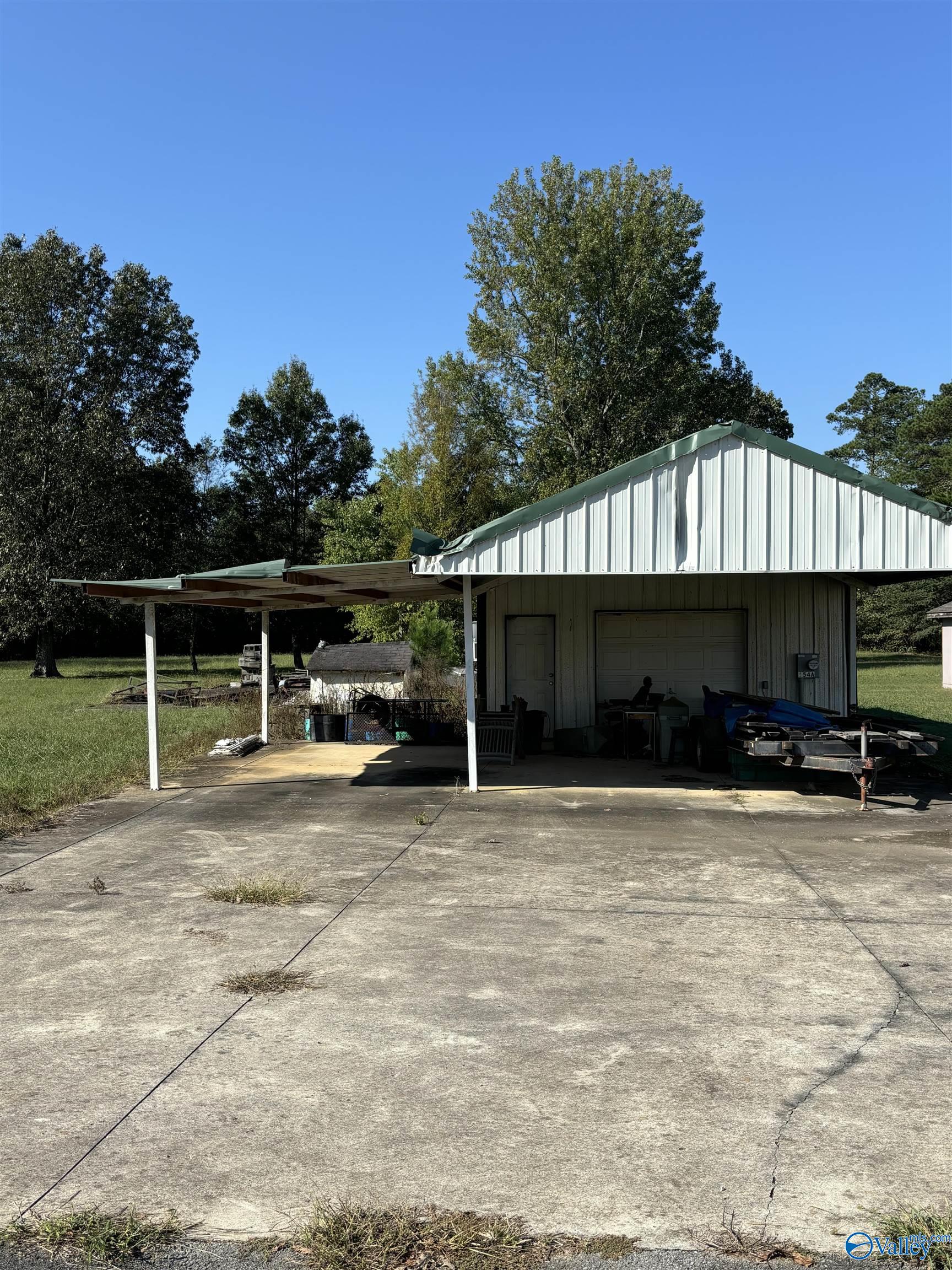 654 Beaver Dam Road, Toney, Alabama image 5