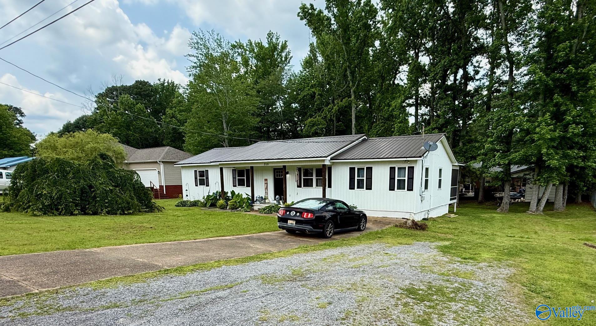 209 Hinds Circle, Arab, Alabama image 2