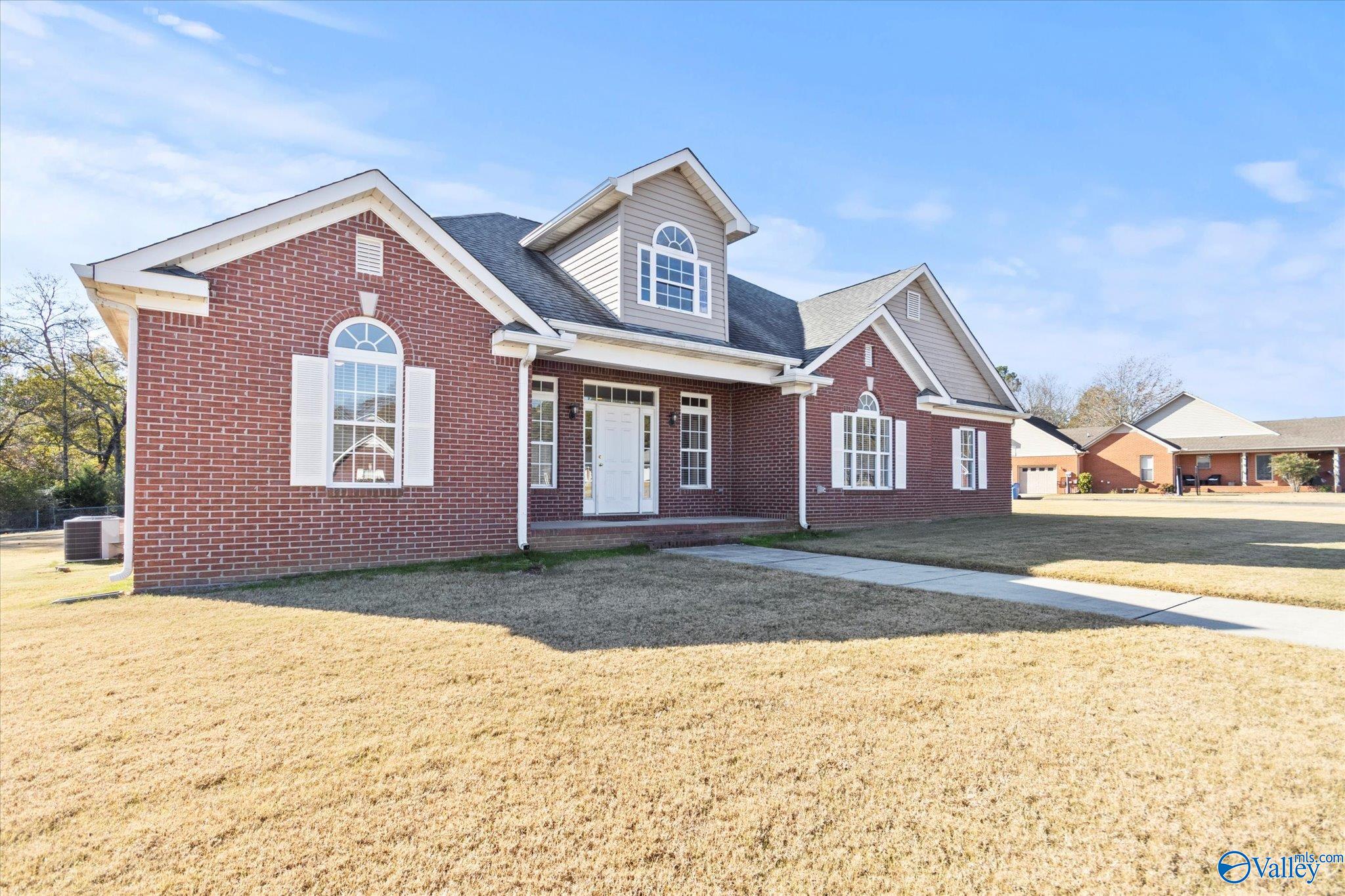 1016 Clint Drive, Hartselle, Alabama image 33