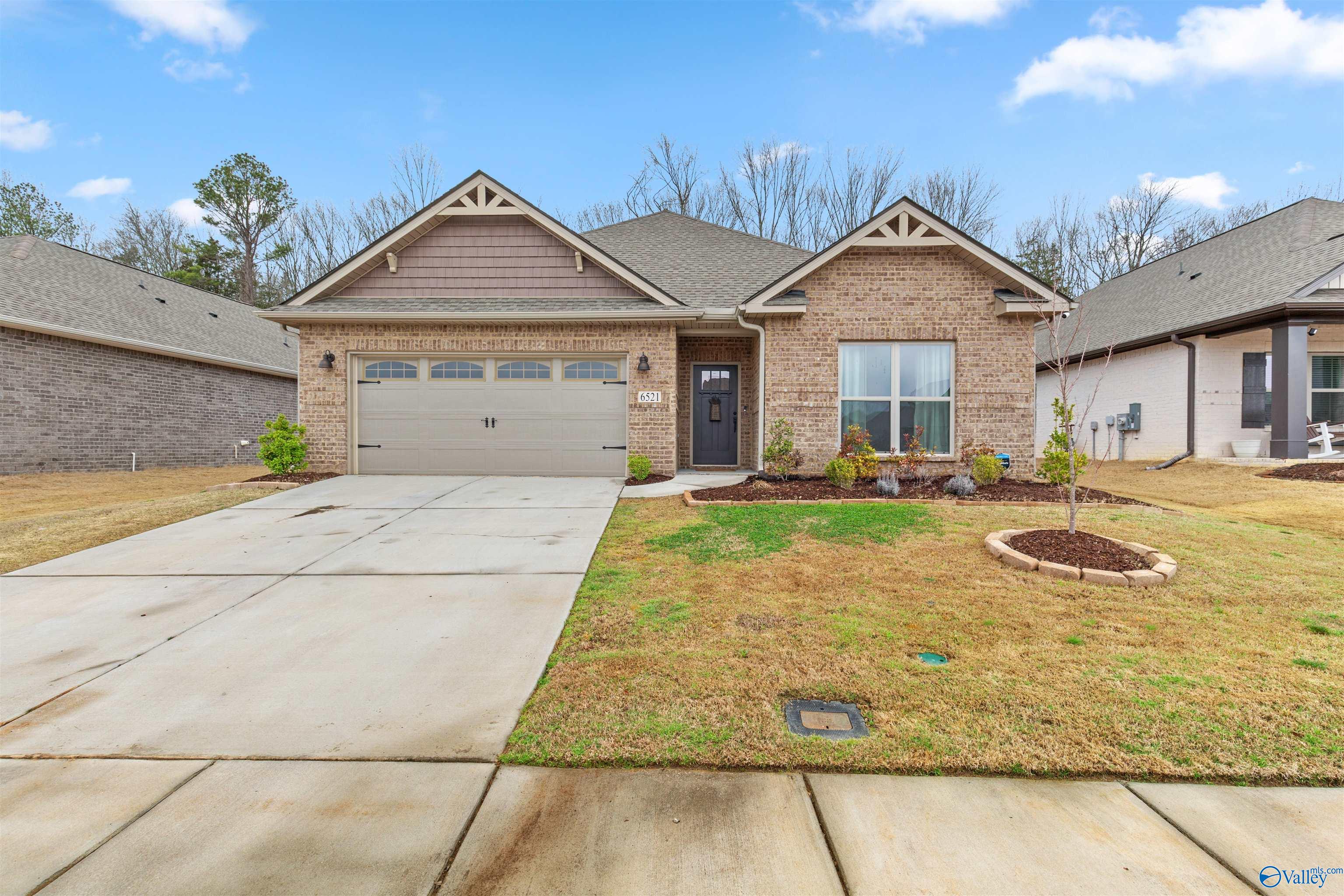 6521 Oak Meadow Drive, Owens Cross Roads, Alabama image 2