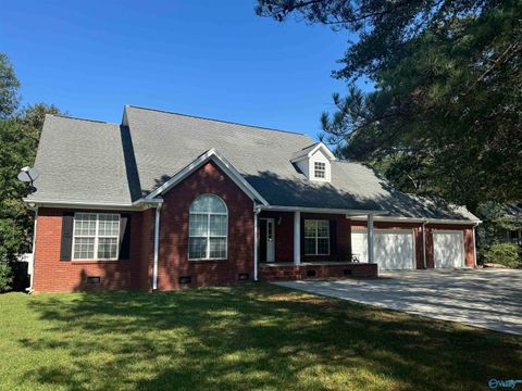 Homes For Sale - 105 Coosa Road<br/> Boaz, AL 35957