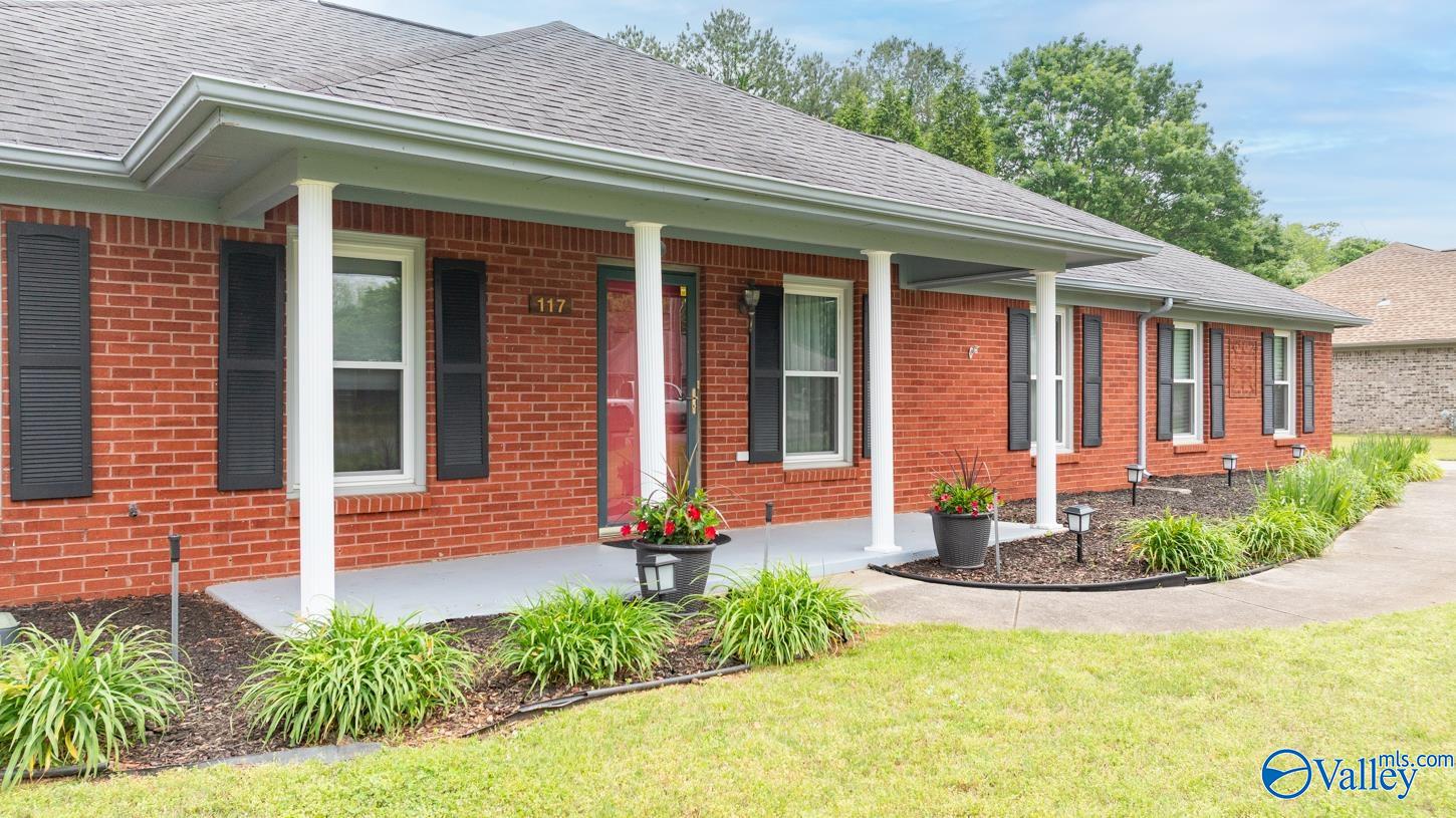 117 Derwent Lane, Huntsville, Alabama image 2