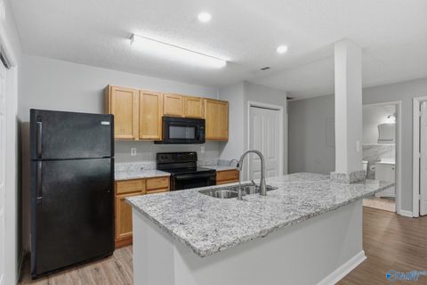 Condo For Sale - 4932 Seven Pine Circle<br/> Huntsville, AL 35816