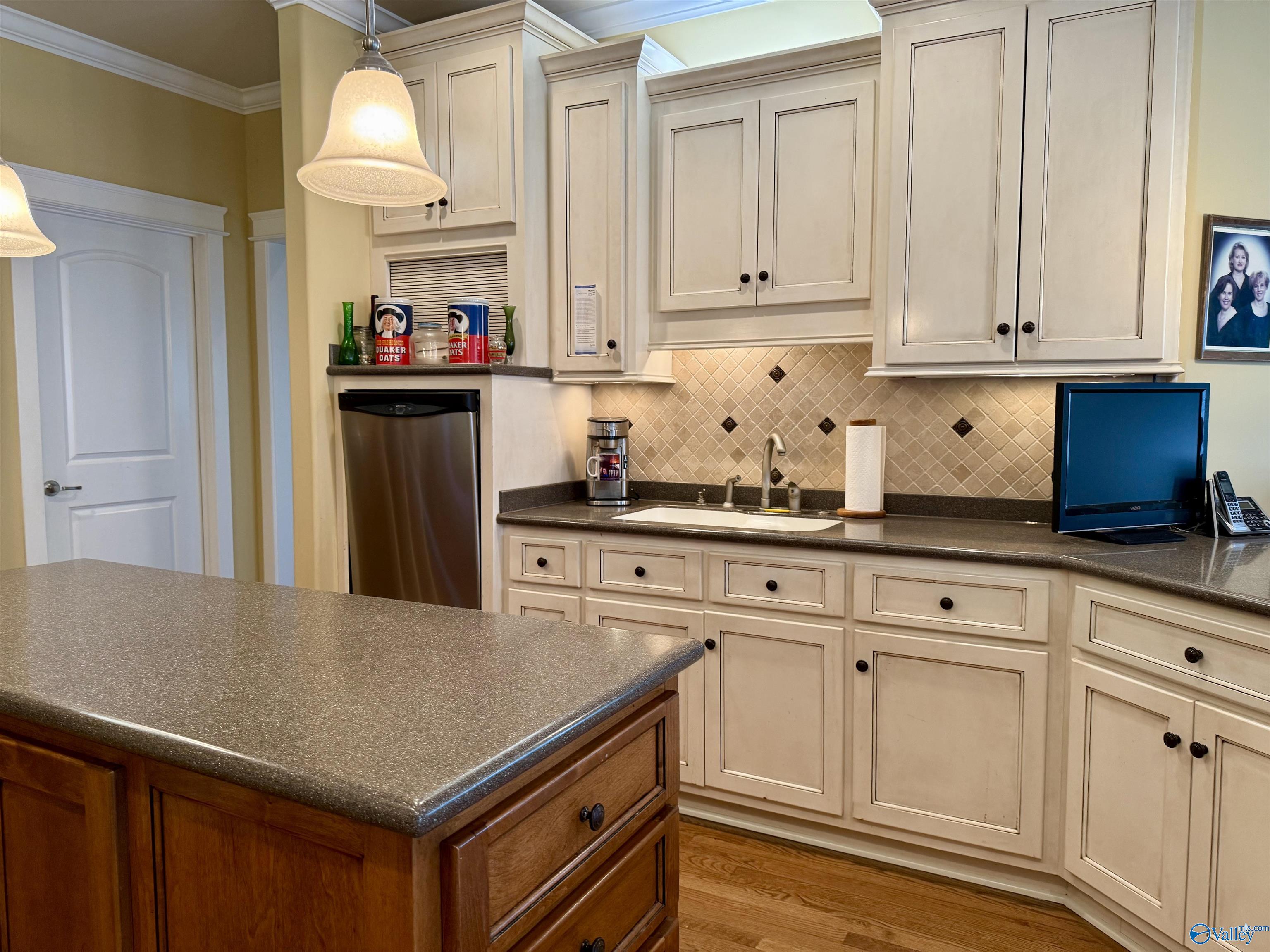 805 Milton Place, Decatur, Alabama image 13