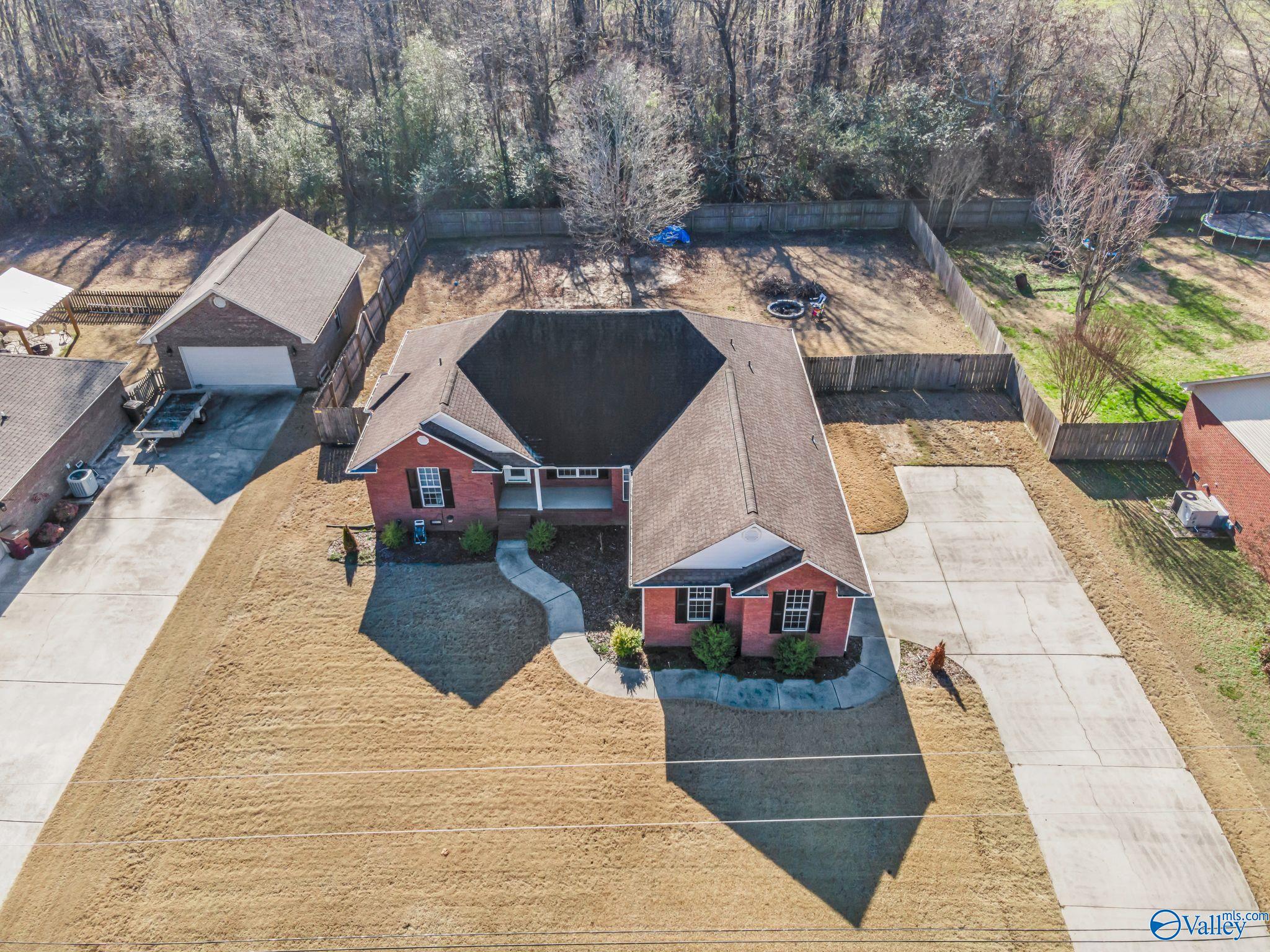 10410 Monks Drive, Athens, Alabama image 3