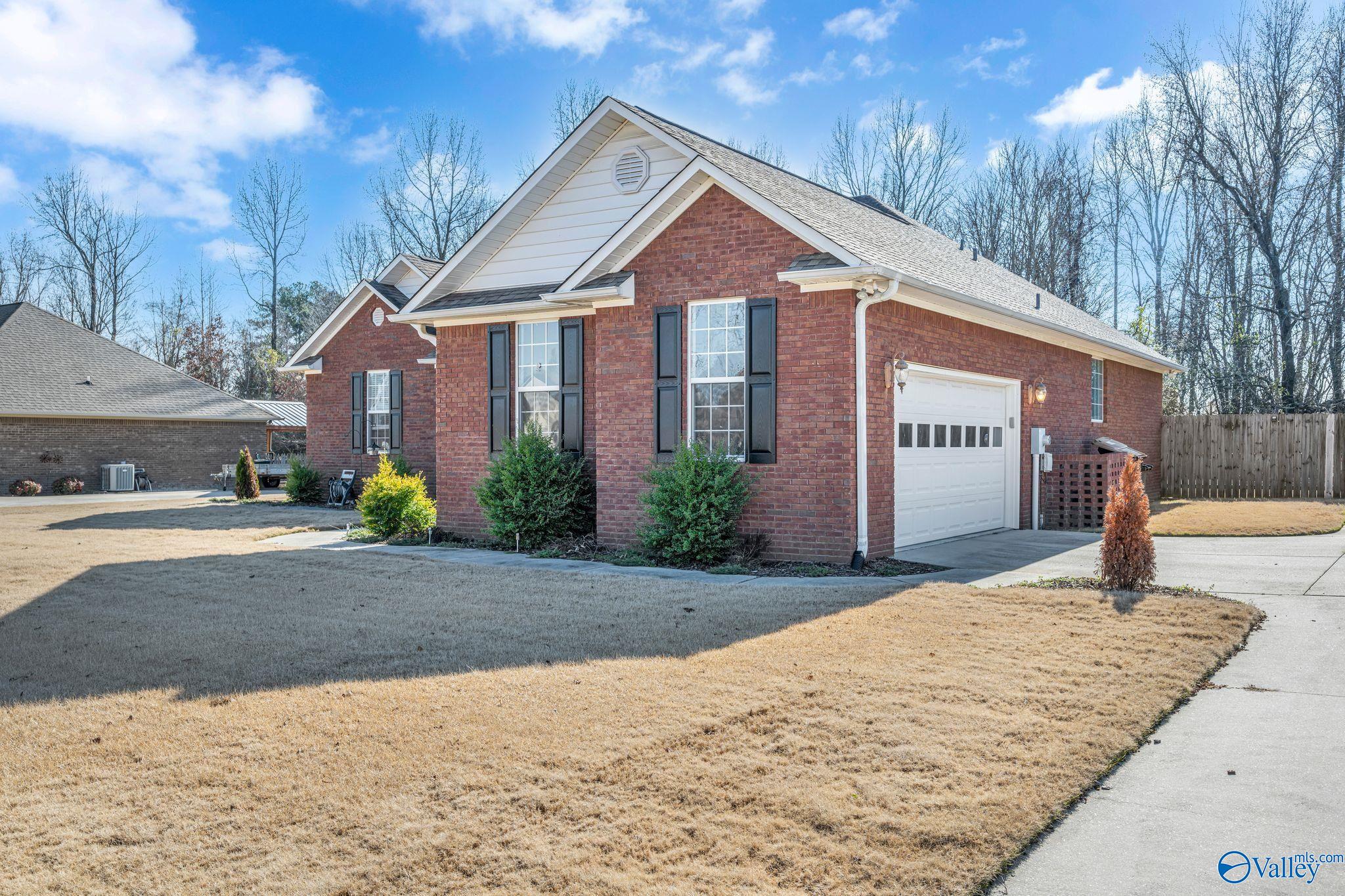 10410 Monks Drive, Athens, Alabama image 7