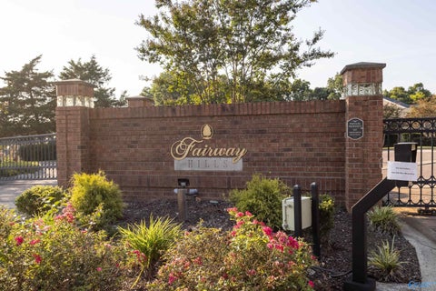 Condo For Sale - 2032 Fairway Hills Drive #2032<br/> Huntsville, AL 35802