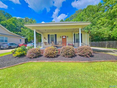Homes For Sale - 109 Springhill Road<br/> Gadsden, AL 35906