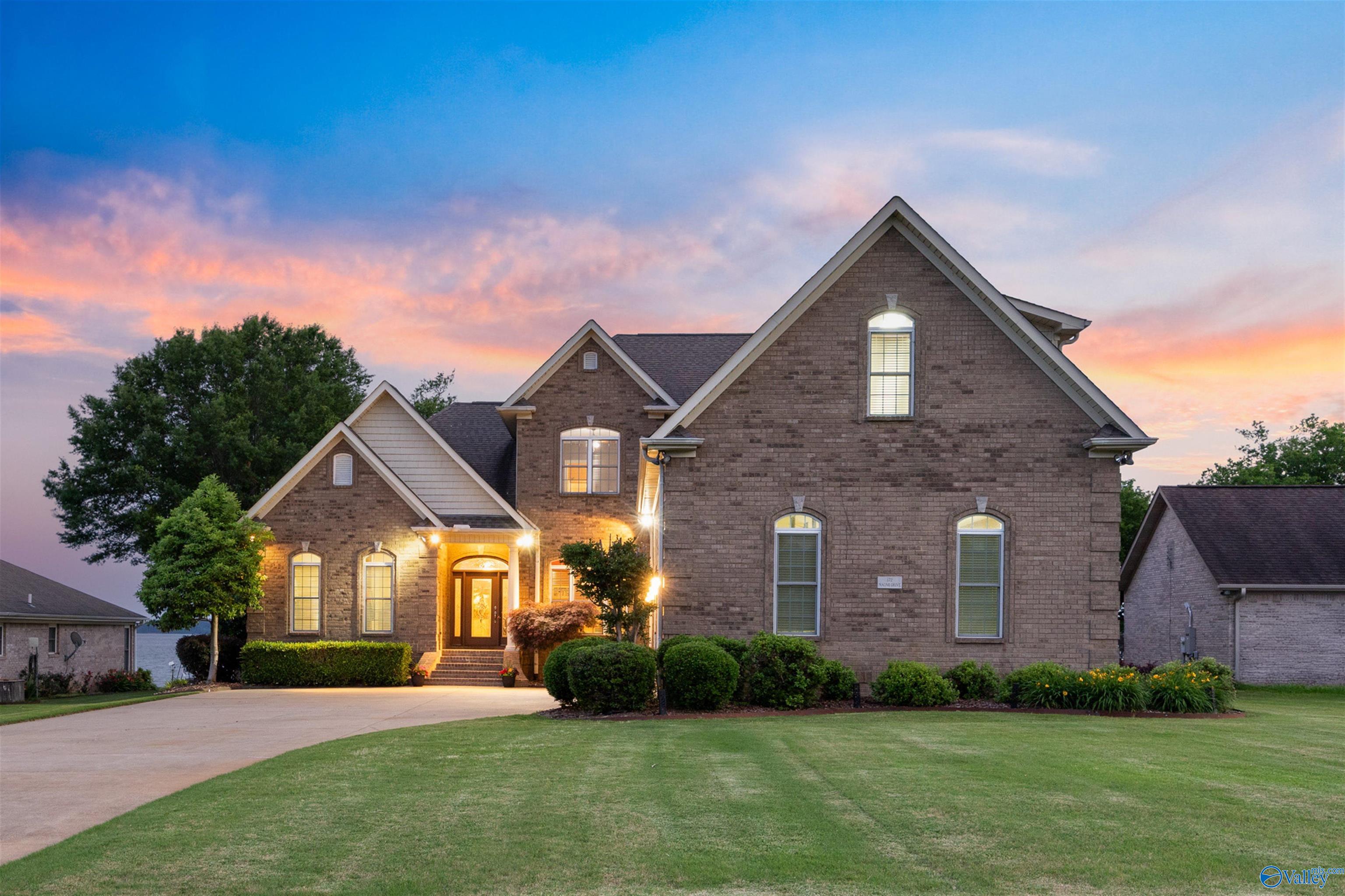 172 Naomi Drive, Rogersville, Alabama image 4