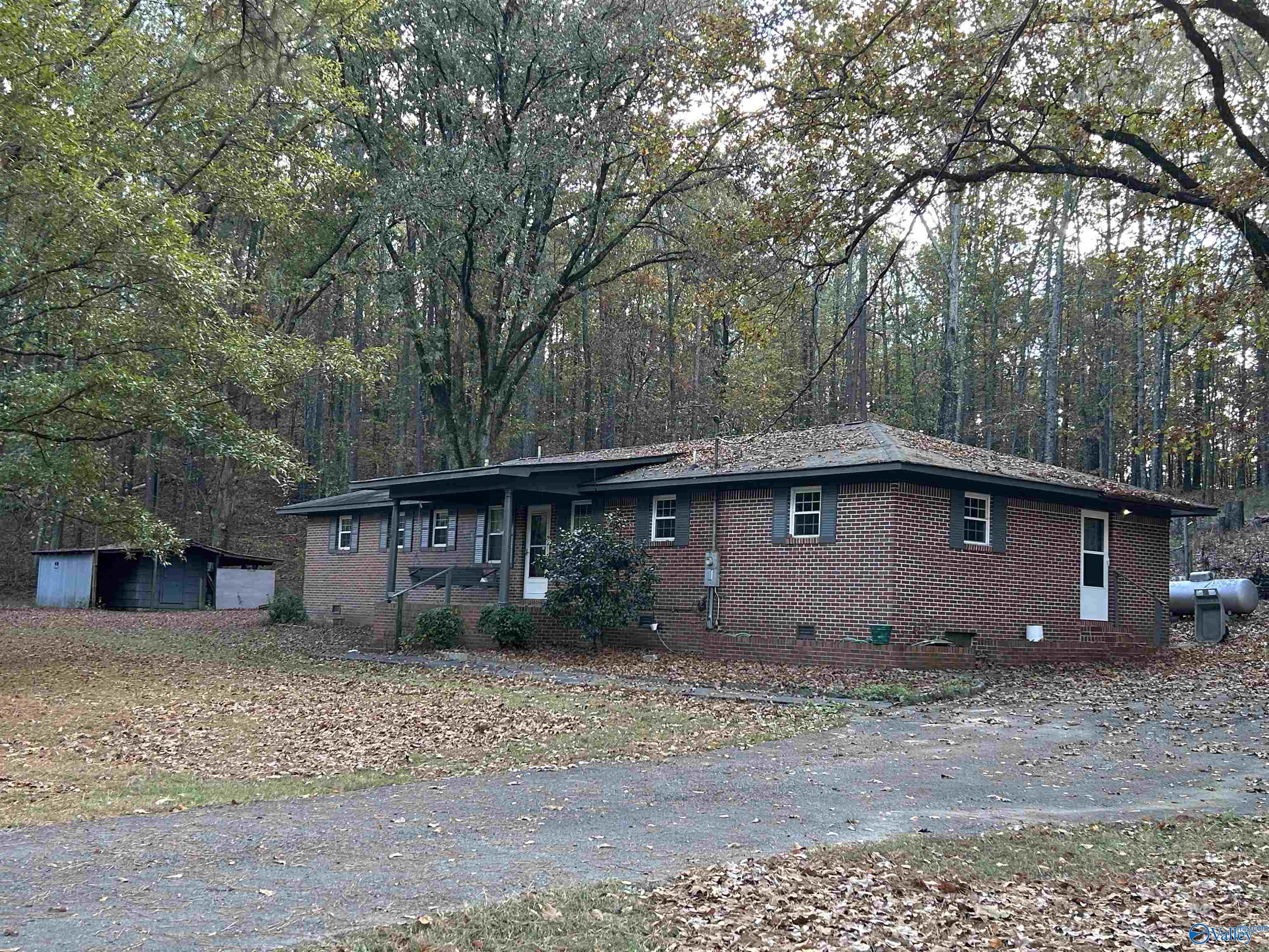 5096 Jenkins Road, Hokes Bluff, Alabama image 1