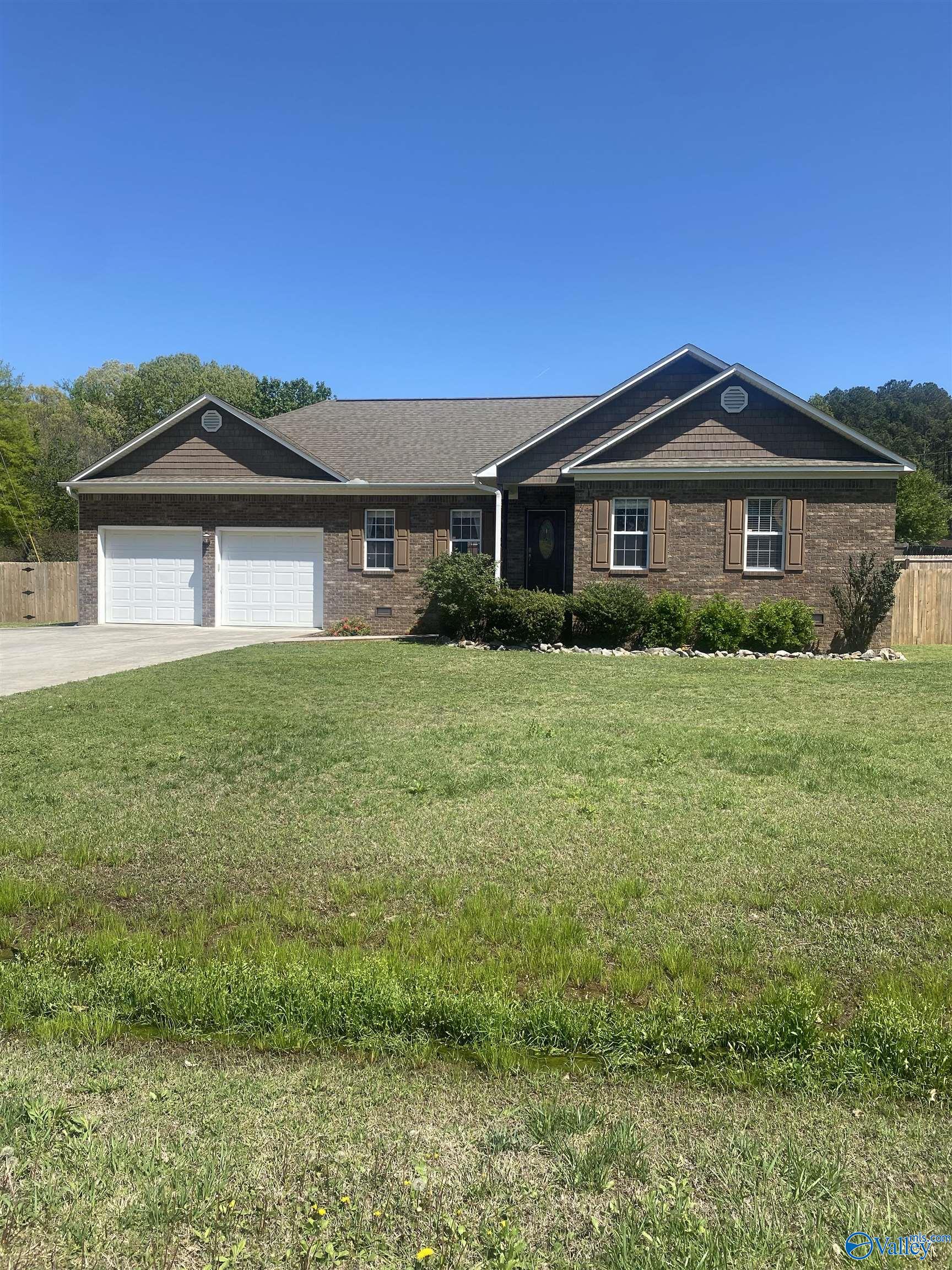 95 Lemon Tree Circle, Union Grove, Alabama image 1