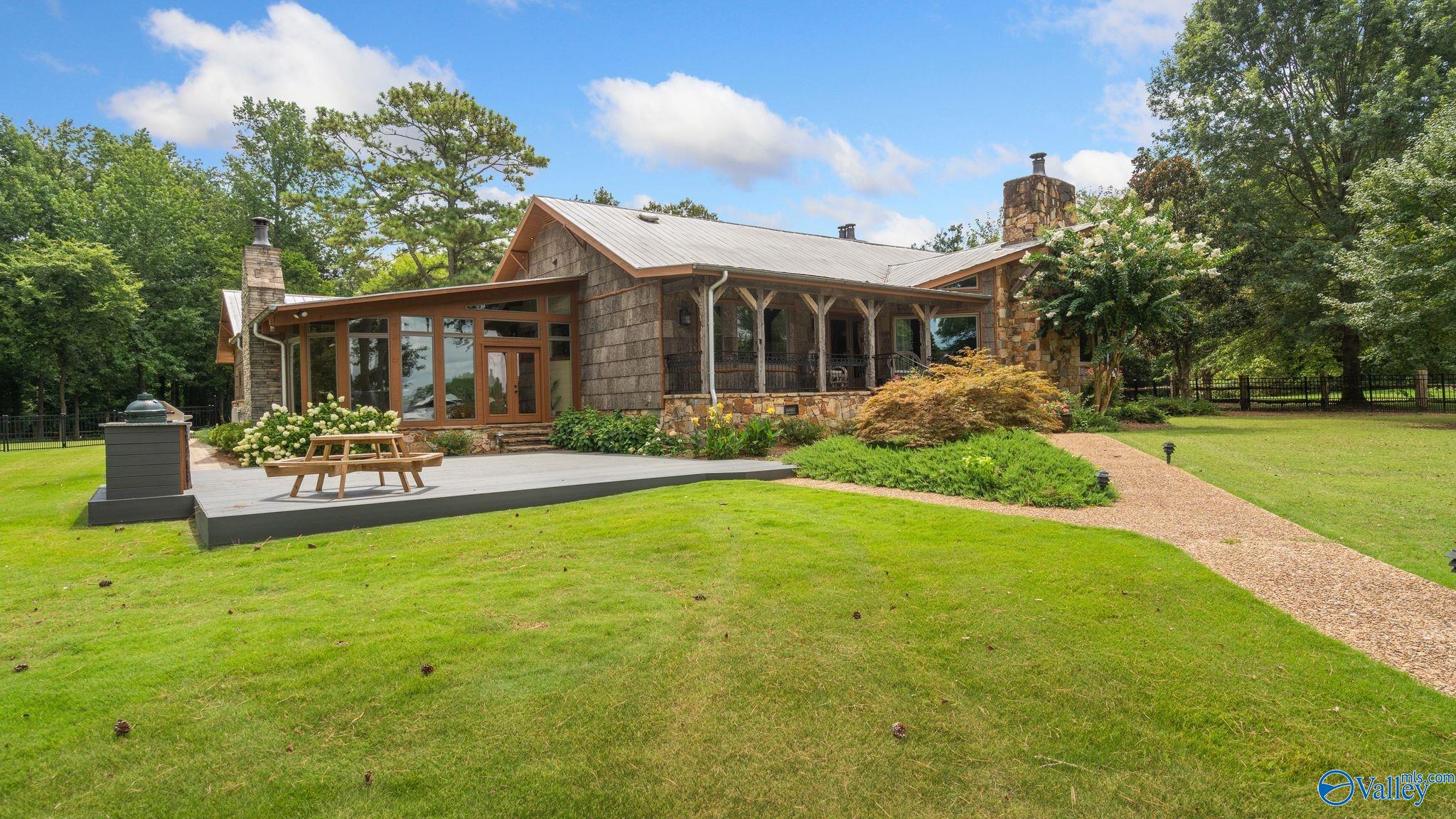 3424 Creek Path Road