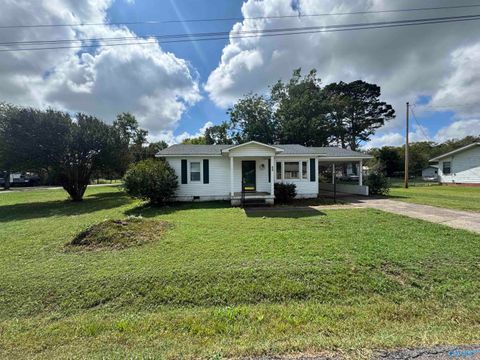 52 Page Street Woodville AL 35776