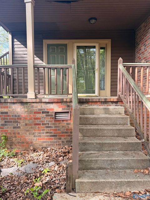 Condo For Sale - 2009 Greenwood Place<br/> Huntsville, AL 35802
