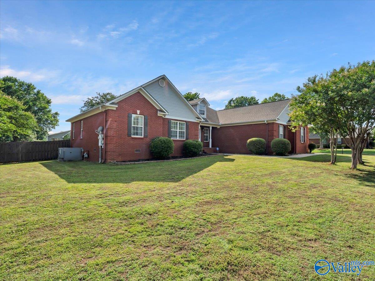 100 Bridle Bend Court