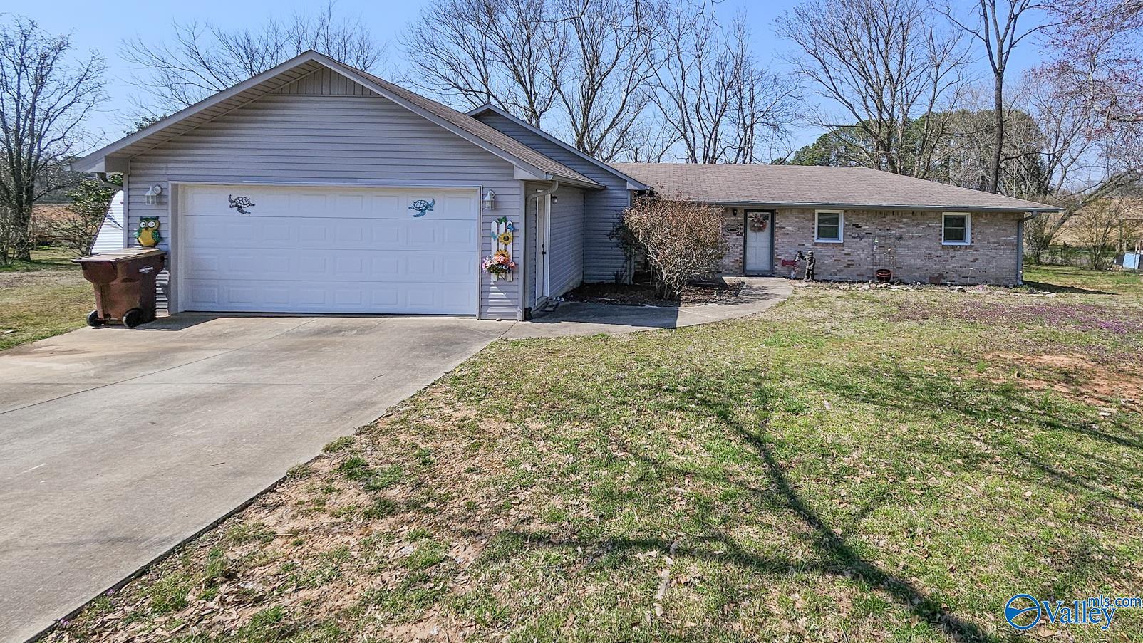 21767 Nelson Road, Elkmont, Alabama image 1