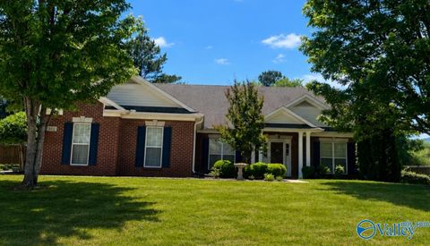 Photo of 102 Windchase Court, Huntsville, AL 35811 (MLS # 21919413)