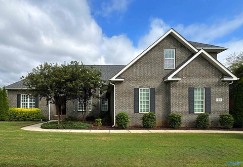 Homes For Sale - 15 American Avenue<br/> Huntsville, AL 35824
