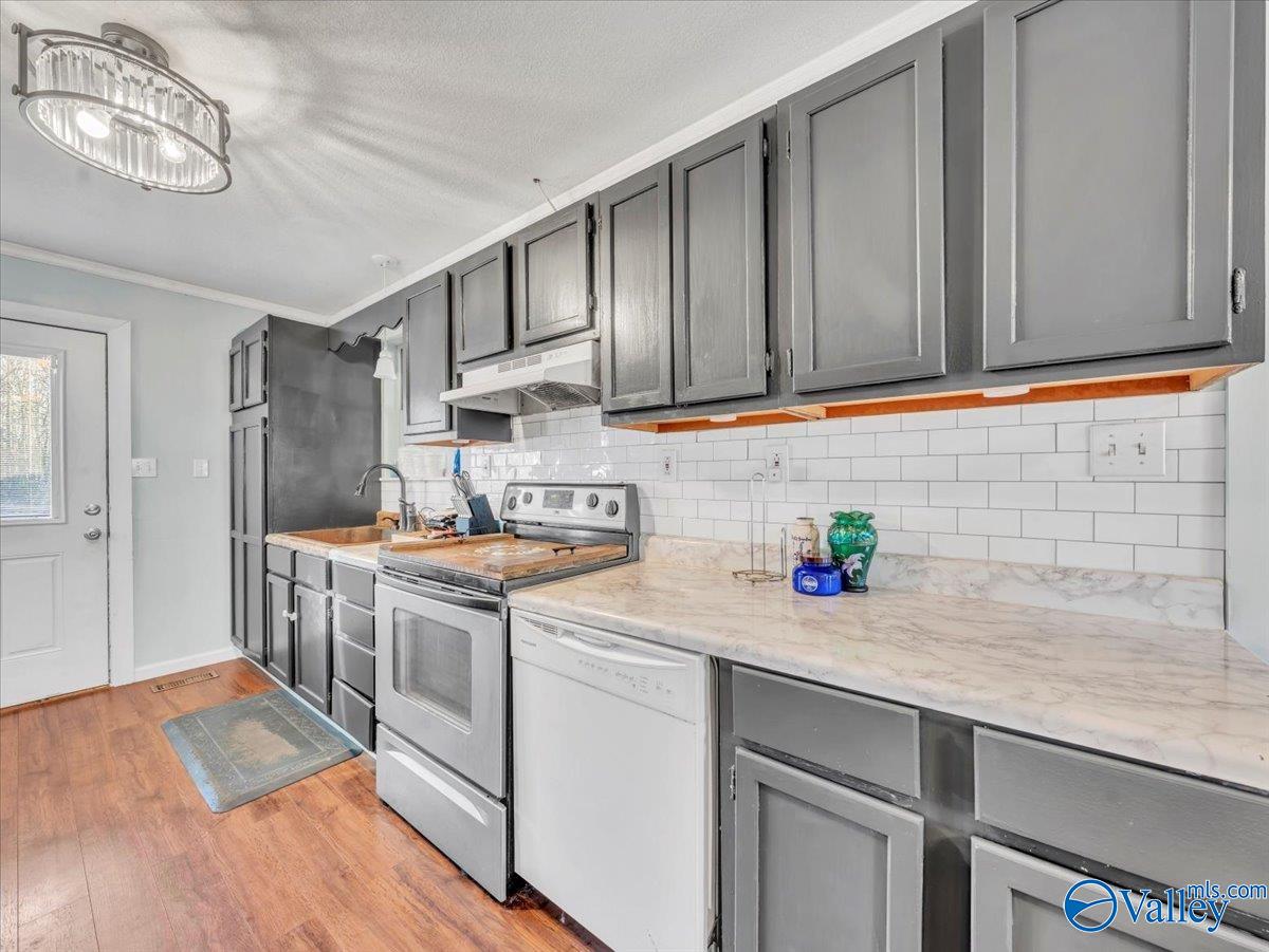 Pisgah, Alabama 35765, United States, 4 Bedrooms Bedrooms, ,3 BathroomsBathrooms,Residential,Active,246275