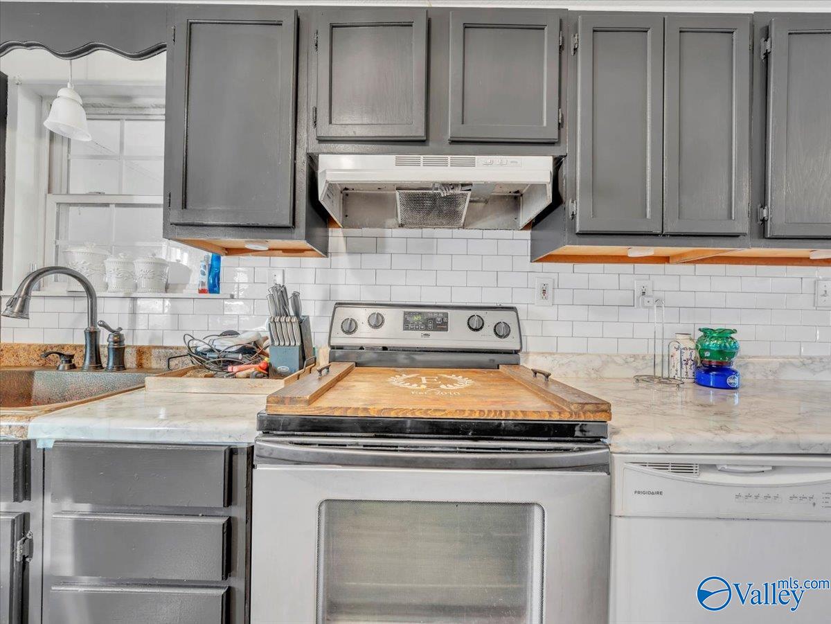 Pisgah, Alabama 35765, United States, 4 Bedrooms Bedrooms, ,3 BathroomsBathrooms,Residential,Active,246275