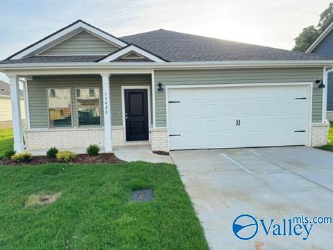 Homes For Rent - 15426 Grayson Circle<br/> Athens, AL 35611