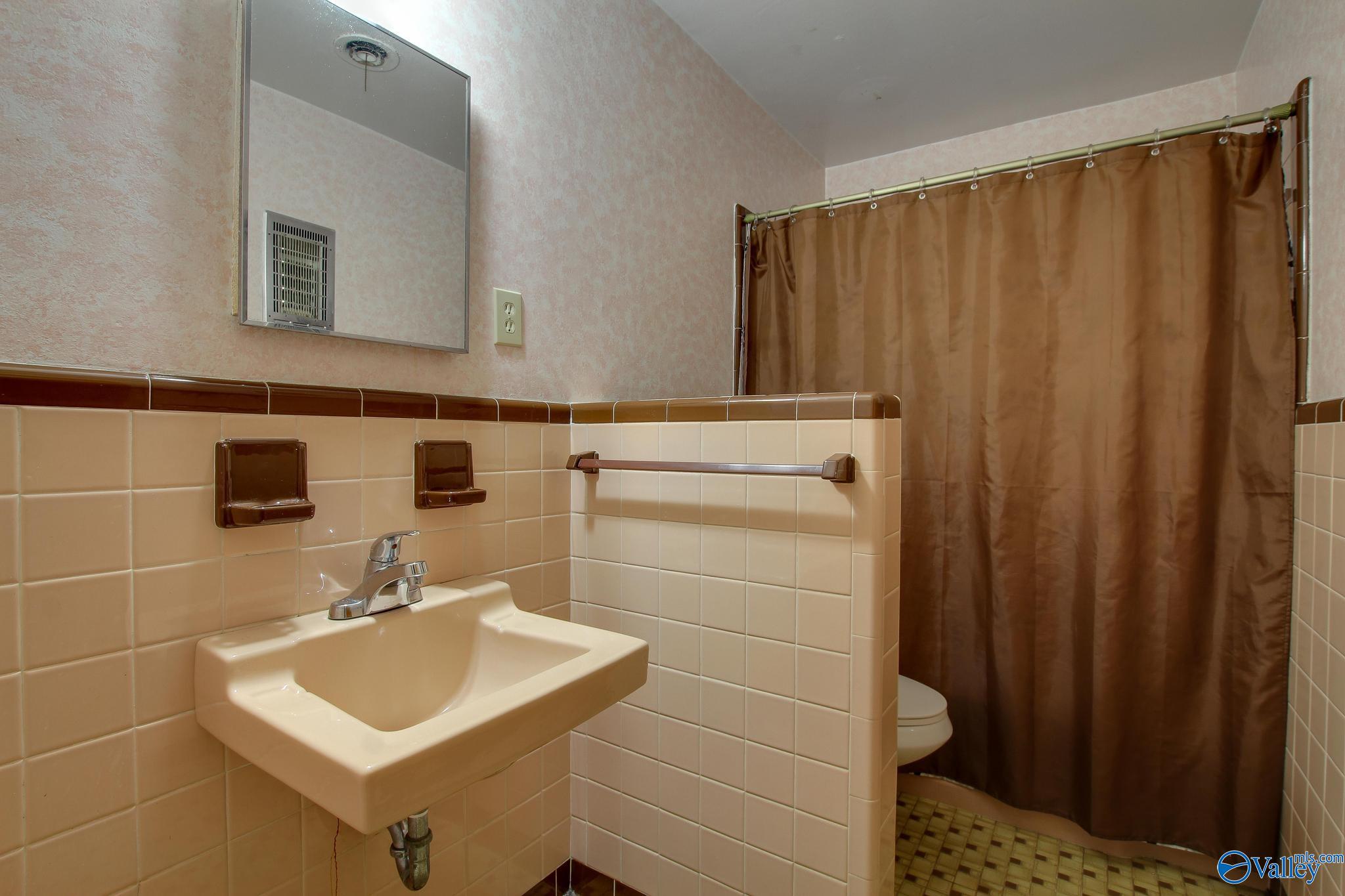 701 Eleanor Drive, Decatur, Alabama image 17