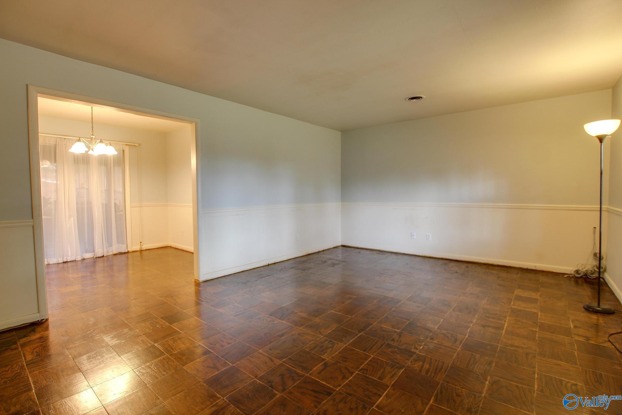 701 Eleanor Drive, Decatur, Alabama image 2