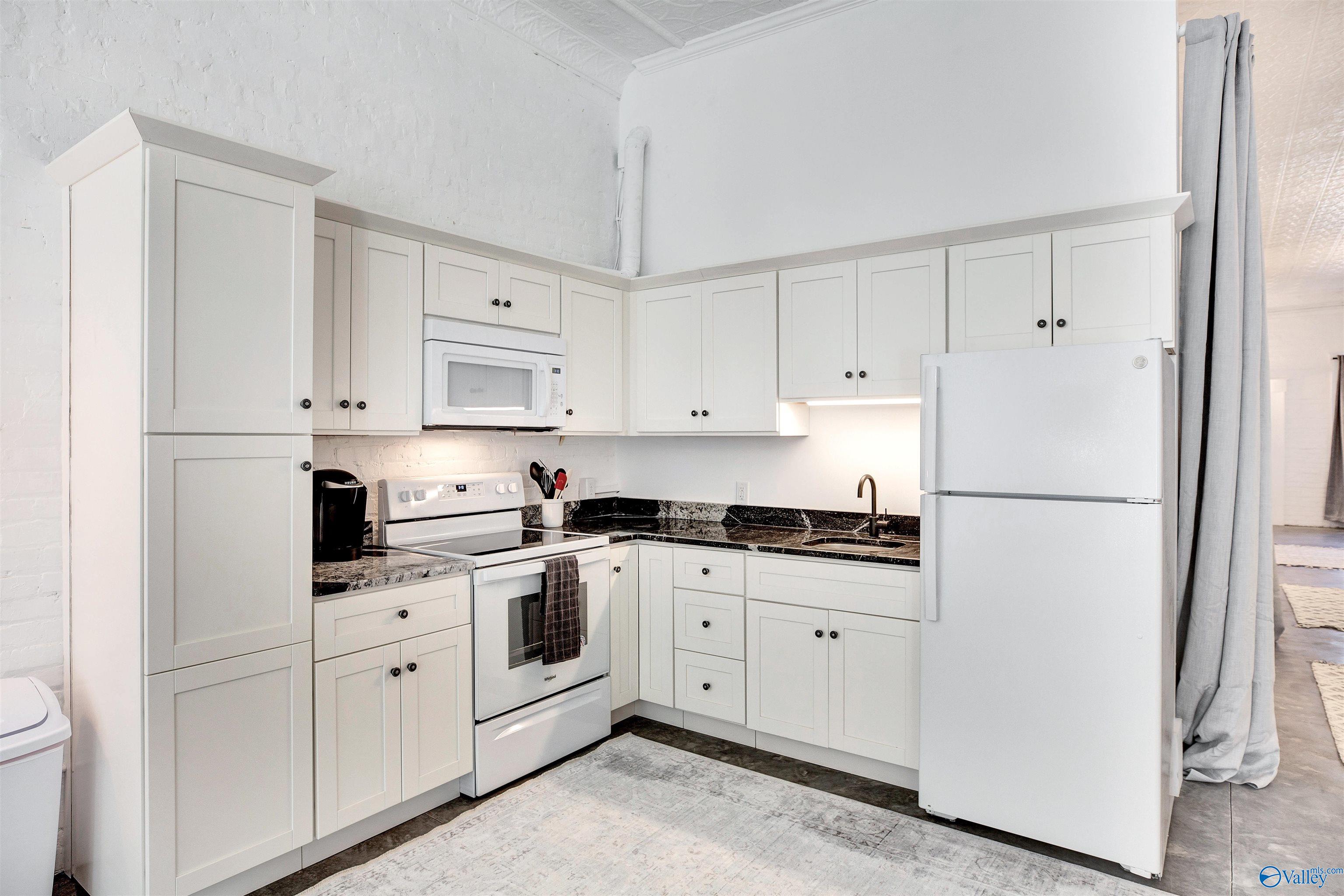 1741 New Market Road, New Market, Alabama image 6